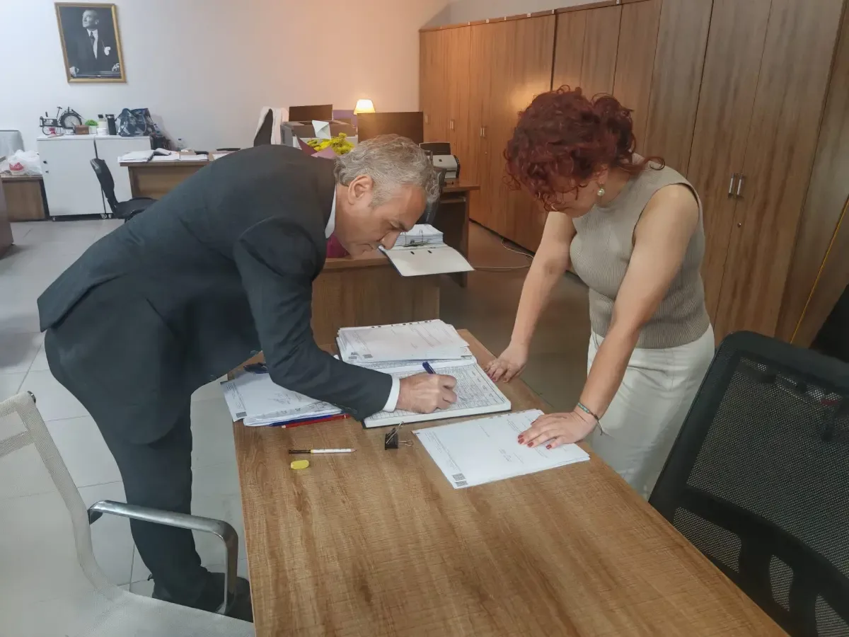 HEKİMSEN’de yeni dönem başladı: Yönetim mazbatasını aldı