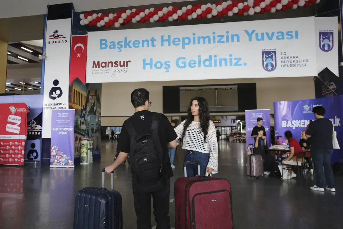 Ankara Büyükşehir Belediyesi üniversite öğrencilerini AŞTİ’de karşılıyor