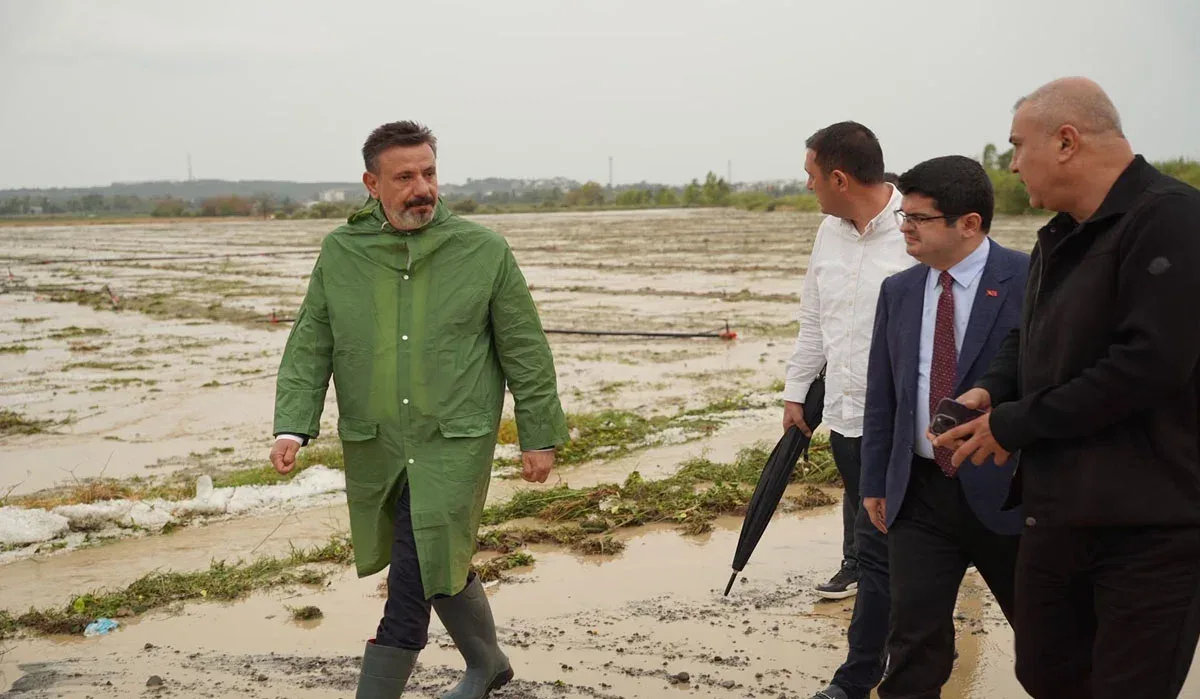 Arsuz’da sağanak ve dolu sonrası ekipler sahada